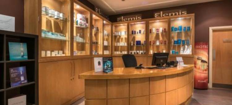 麦克唐纳艾尔莫斯苑度假村(Macdonald Elmers Court Resort)图片