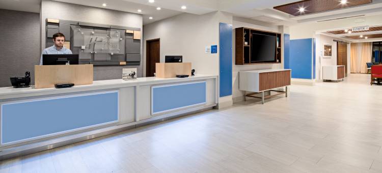 阿塔斯卡德罗智选假日套房酒店(Holiday Inn Express & Suites Atascadero)图片