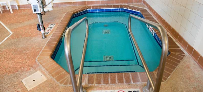 洲际酒店集团智选假日酒店及套房查纳森(Holiday Inn Express & Suites CHANHASSEN by IHG)图片