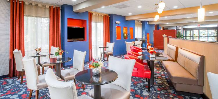 洛克斯特格罗夫亚特兰大南舒适全套房酒店(Comfort Suites Locust Grove Atlanta South)图片