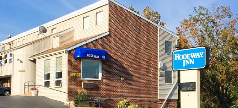 州立学院大学附近罗德威酒店(Rodeway Inn State College - Near University)图片