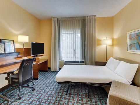 邓恩I-95万枫酒店及套房