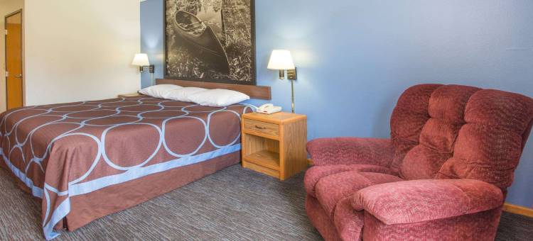 蒙莫斯温德姆速8酒店(Super 8 by Wyndham Monmouth IL)图片