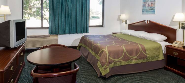 帕诺滩速8酒店(Super 8 by Wyndham Pompano Beach)图片