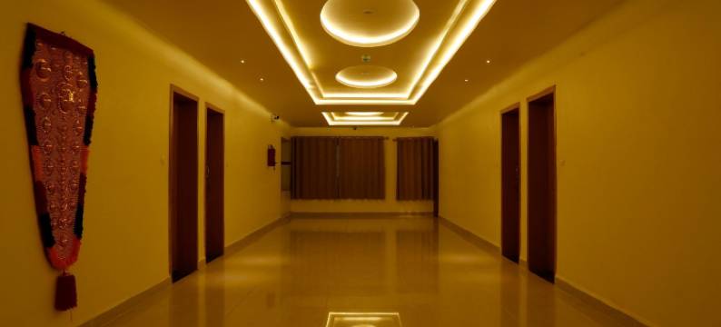 大白宫酒店(The Grand White Palace)图片