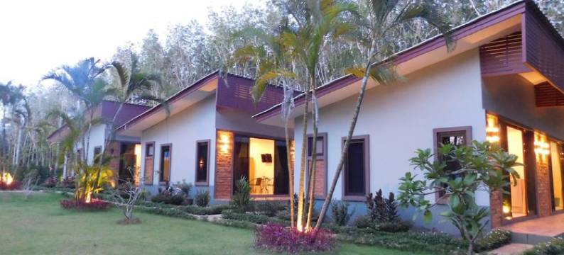 司隶纳帕普吉岛度假村(Phuket Sirinapha Resort)图片