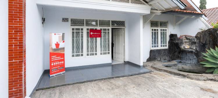 红多兹伊斯兰酒店-近奇马坎RSUD(RedDoorz Syariah Near Rsud Cimacan)图片