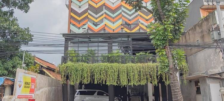 红多兹高级酒店@赫巴特酒店(RedDoorz Premium @ Hotel Hebat)图片