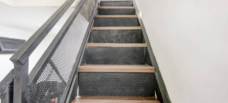 OYO 3929 8安高马斯酒店(RedDoorz at Jalan Bangau Palembang)图片