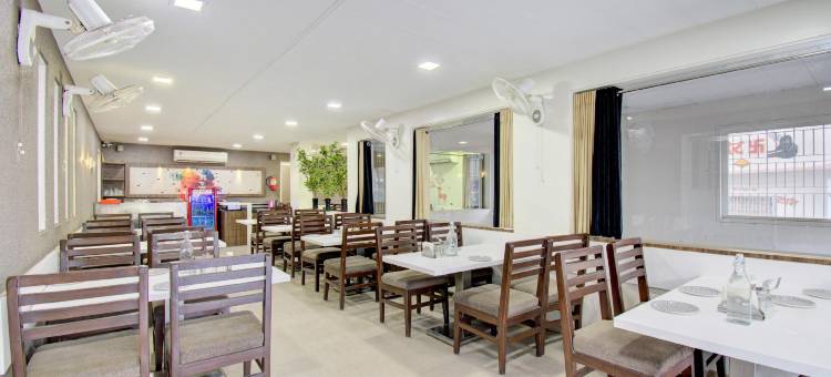 Treebo拉拉吉的执行官(Treebo Lalaji's Executive)图片