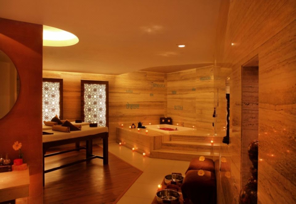 The Metropolitan Hotel & Spa New Delhi Hotel Overview