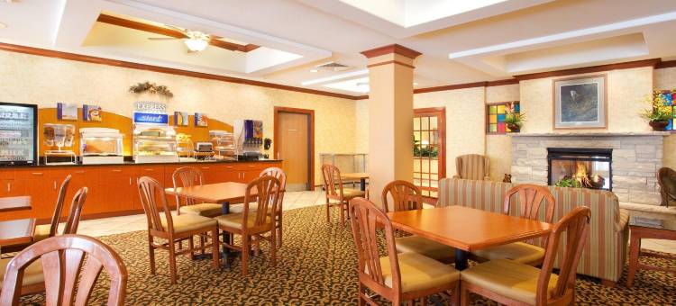 智选假日套房酒店罗克福德，爱园(Holiday Inn Express & Suites Rockford-Loves Park)图片