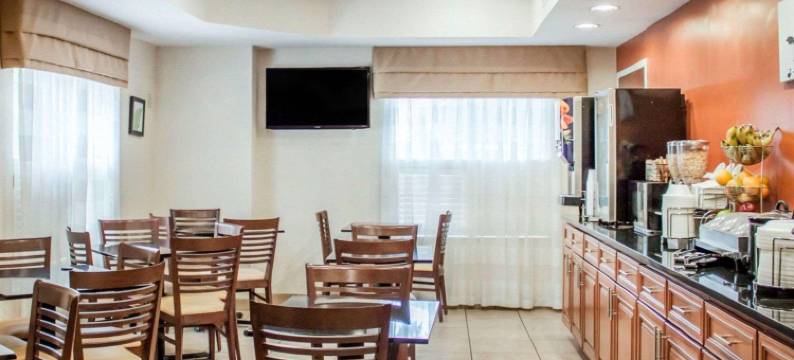 北查尔斯顿阿什利弗斯菲特舒眠酒店(Sleep Inn North Charleston Ashley Phosphate)图片