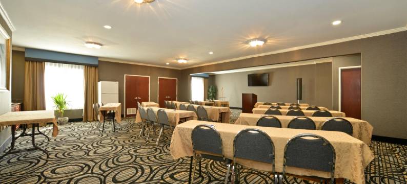 卡廷马贝斯特韦斯特优质套房酒店(Best Western Plus Cutting Horse Inn  Suites)图片