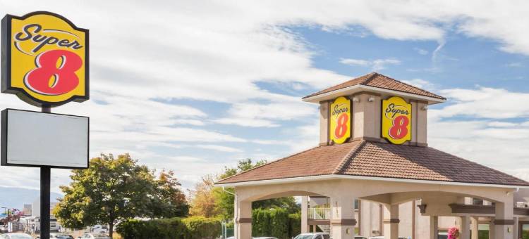 基洛纳速8酒店(Super 8 by Wyndham Kelowna BC)图片