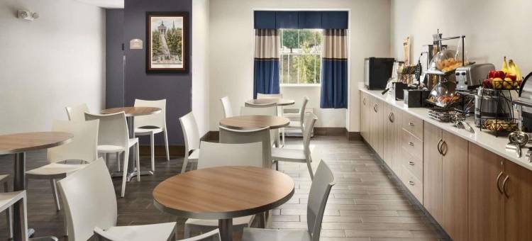 林奇堡温德姆麦客达套房酒店(Microtel Inn & Suites by Wyndham Lynchburg)图片