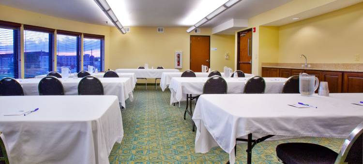 Holiday Inn Express 滑铁卢的雪松瀑布 by IHG(Holiday Inn Express Waterloo-Cedar Falls)图片