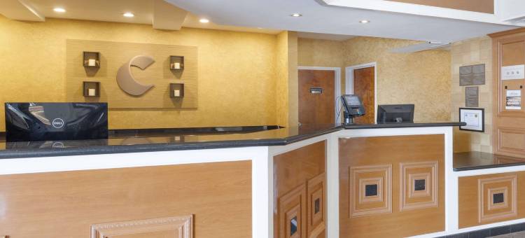 欧申赛德市-彭德尔顿营舒适套房酒店(Comfort Suites Oceanside Camp Pendleton Area)图片