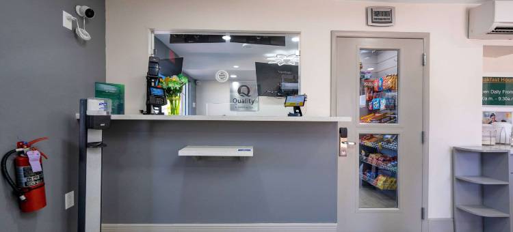 好莱坞大道凯艺套房酒店(Quality Inn & Suites Airport - Cruise Port Hollywood)图片