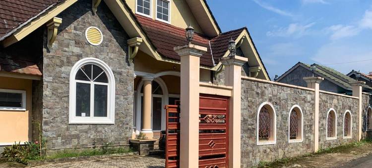 Urbanview Hotel Villa Q Gisting by RedDoorz图片