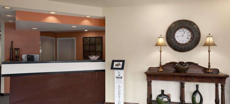 奥尔巴尼戴斯套房酒店(Days Inn & Suites by Wyndham Albany)图片