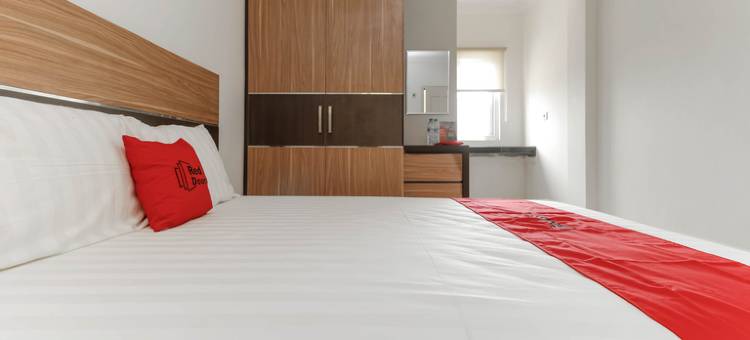 红多兹PLUS酒店-近巨港广场购物中心(RedDoorz Plus Near Palembang Square Mall)图片