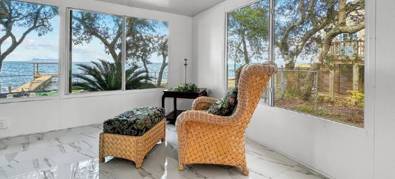 Baywatch Paradice Paradice  8 m to Beach, Private Pier, Sleeps 8 Fenced Dog Area图片