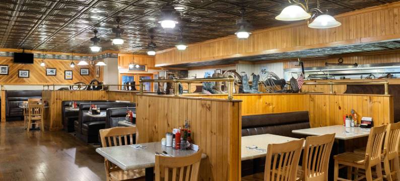 法伦温德姆速8酒店(Super 8 by Wyndham Fallon)图片