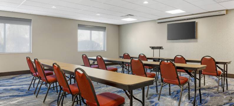 智选假日套房酒店路易斯维尔南晓岚 by IHG(Holiday Inn Express & Suites LOUISVILLE SOUTH-HILLVIEW by IHG)图片