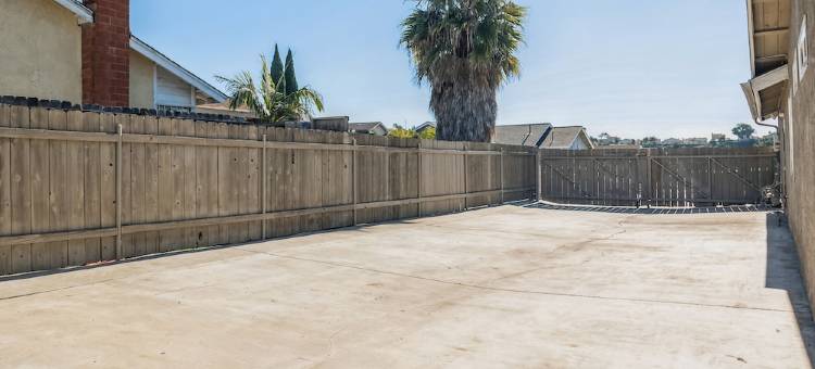 Entire Vacay Home "10 miles from Downtown" - 7 Beds 3 Rooms 2 Bath - Full Garage图片
