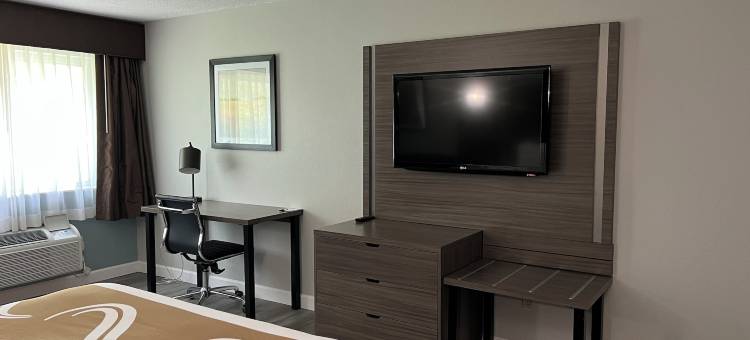 红翼品质套房酒店(Quality Inn & Suites Red Wing)图片