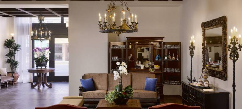 拉雷纳广场酒店(Plaza la Reina)图片