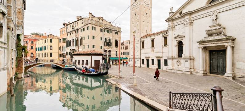 里亚尔托桥阁楼带全景露台(GuestHost - Ponte di Rialto Penthouse)图片