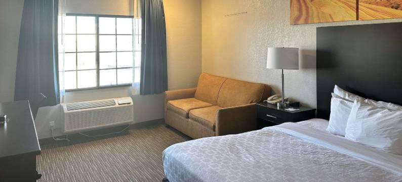 温斯洛 I-40 凯隆华晟酒店(Clarion Pointe Winslow I-40)图片