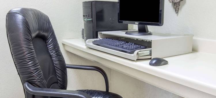 泰勒速8酒店(Super 8 by Wyndham Tyler TX)图片