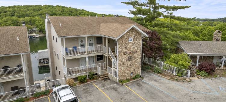 Spacious Deck and Breathtaking Views - Stunning Serene Retreat图片