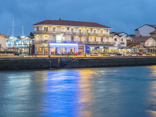 海洋酒店