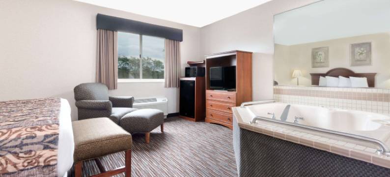 哥伦布/里肯巴克温德姆呗盟酒店(Baymont by Wyndham Columbus/Rickenbacker)图片