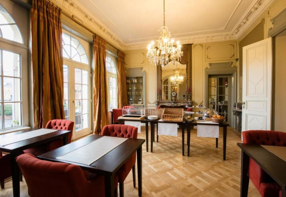 La Villa des Fleurs Hotel Overview