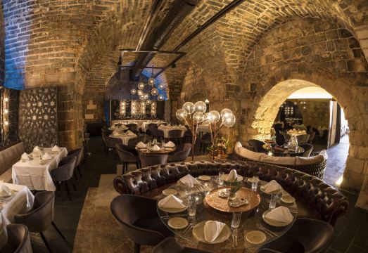 Hsvhn Hotel Hisvahan Hotel Overview