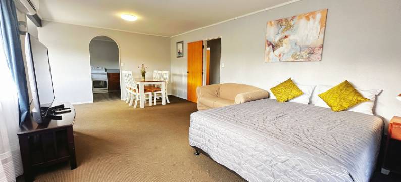 金斯伍德庄园汽车旅馆(Kingswood Manor Motel)图片