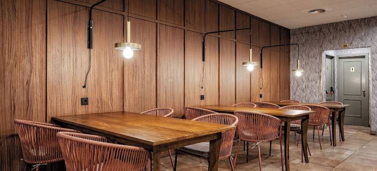 卢日卡斯特拉纳酒店(Luze Castellana)图片