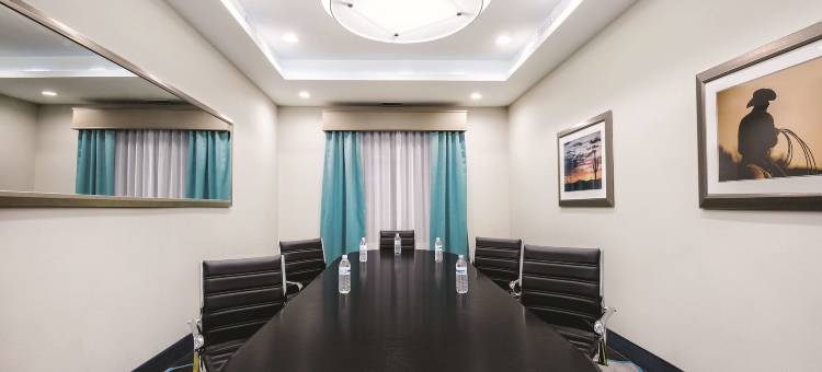 奥德萨北锡耶纳塔拉昆塔温德姆套房酒店(La Quinta Inn & Suites by Wyndham Odessa N. - Sienna Tower)图片