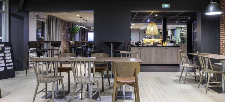 康铂埃克斯勒班酒店(Campanile NATURE - Aix Les Bains)图片