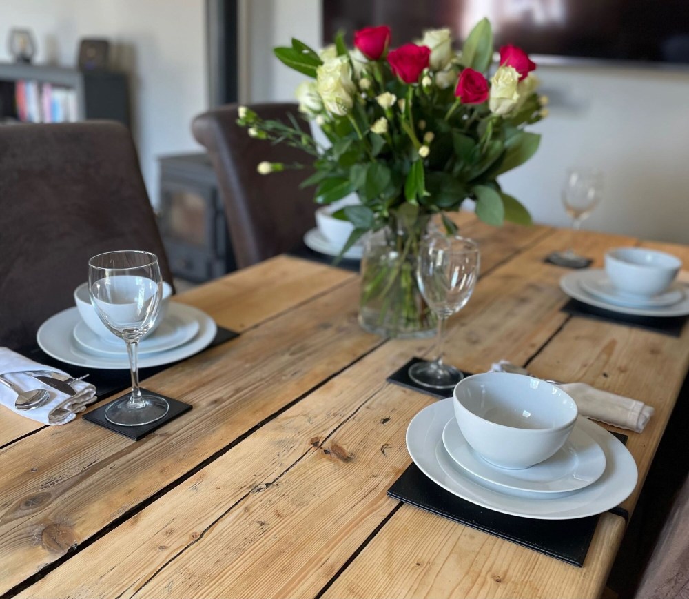 Stonehenge Cottages Over view