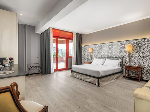 瑞吉欧.艾米里亚城市风格酒店