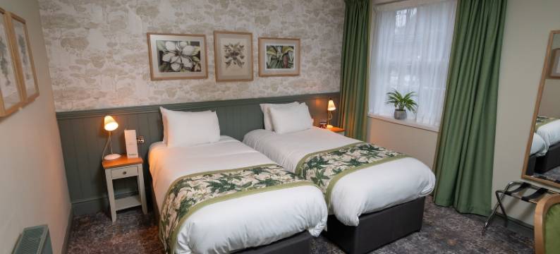 洛金汉阿姆斯酒店 - 格林国王旅馆(Rockingham Arms by Greene King Inns)图片