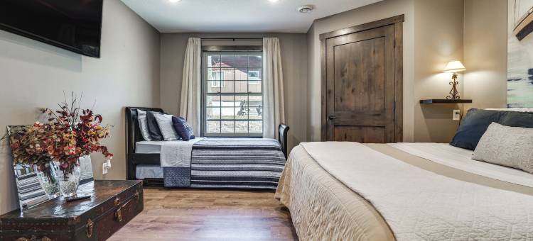 带火坑和码头：齐默尔曼湖畔小屋(Fire Pit + Dock: Lakefront Cabin in Zimmerman!)图片