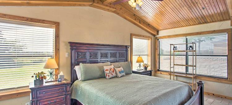 宠物友好的高效小屋，配有游泳池！(Pet-Friendly Efficiency Cottage w/ Pool!)图片