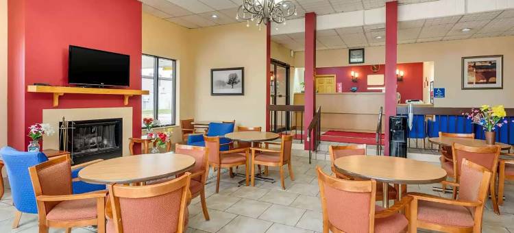 温德姆速8酒店 佩里斯堡/托莱多(Super 8 by Wyndham Perrysburg/Toledo)图片